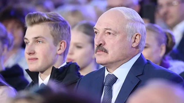 Лукашенко признался, передаст ли власть сыну