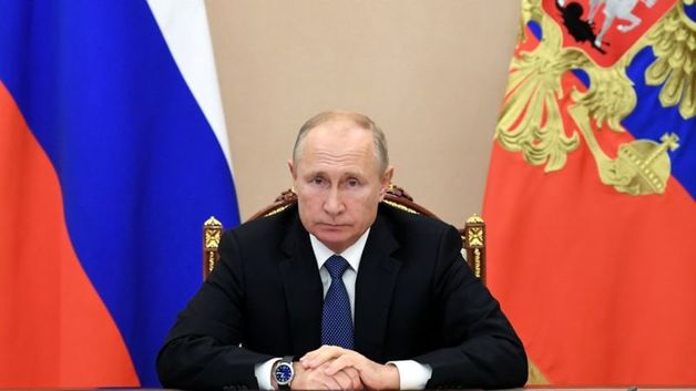 Путин намекнул, что на введение санкций может ответить военной силой