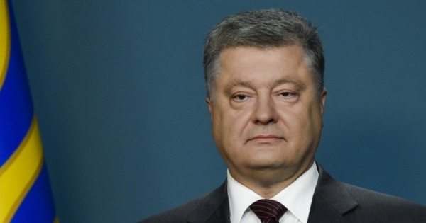 Порошенко получил проценты по депозиту в своем банке. Из МИБ сломя голову бегут вкладчики