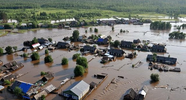 Внезапный ливень подтопил Черновцы: дороги превратились в реки