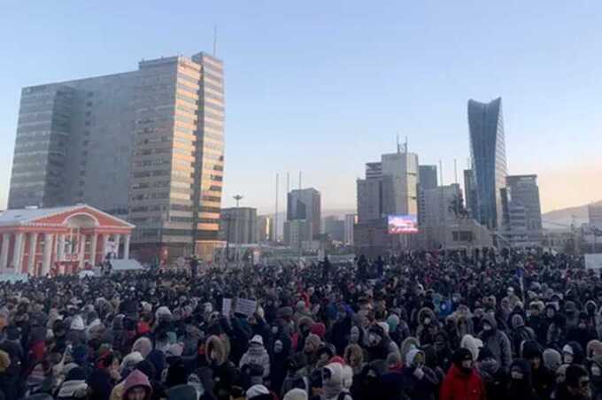 В Монголии второй день продолжаются протесты