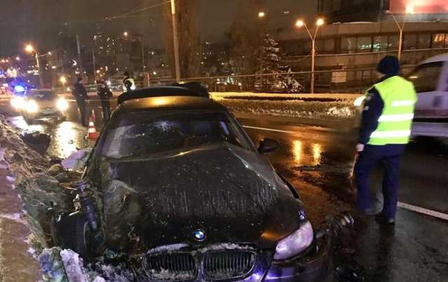 В Киеве произошло смертельное ДТП: пассажир погиб, а водитель авто сбежал