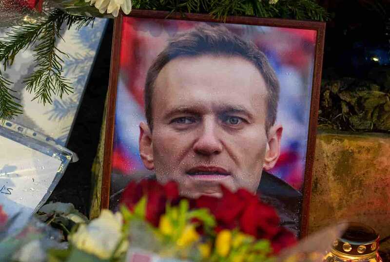 В Германии был установлен памятник Алексею Навальному