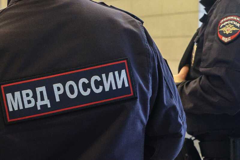 В Ленинградской области мужчина избил пьяного соседа, используя доску