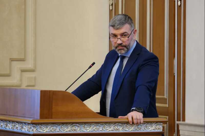 Министра промышленности и торговли Новосибирской области подозревают в злоупотреблении служебными полномочиями