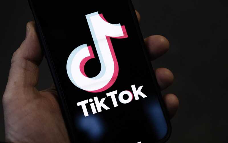 TikTok ввел ограничения на видео с участием Макрона и Мерца
