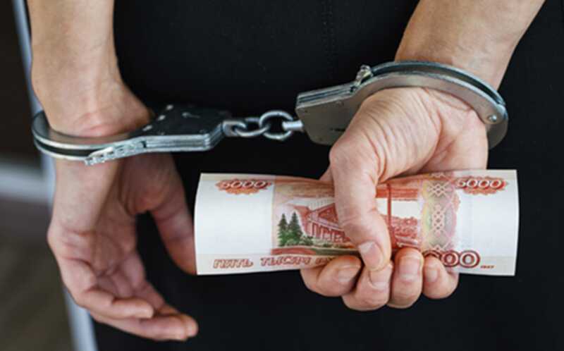 В Ялте задержали заместителя главы отдела администрации за получение взятки