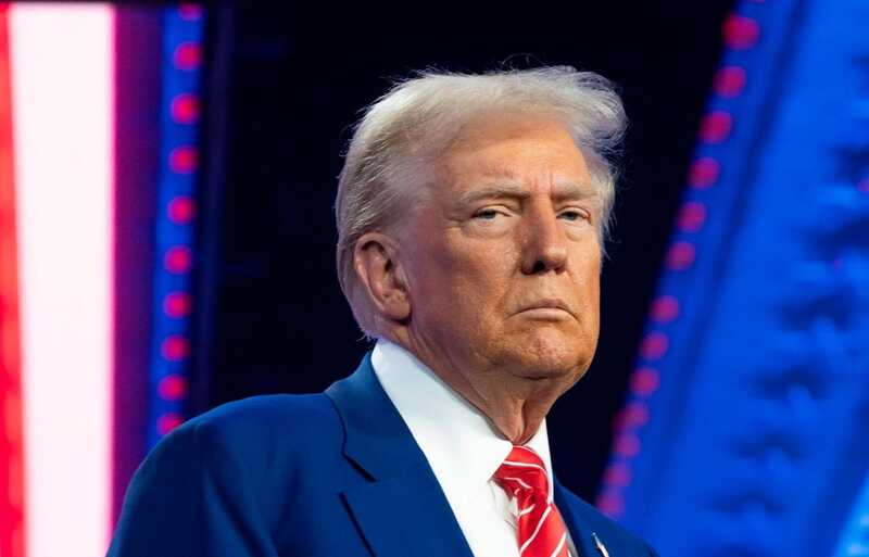 Трамп хочет уменьшить шок от удара по Ирану перед открытием Уолл-стрит