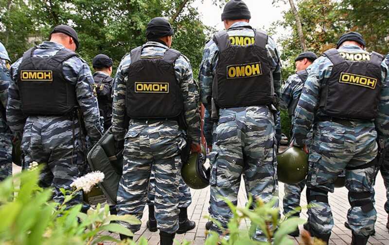 Росгвардия и ОМОН блокировали центр «Россия» в преддверии приезда президента