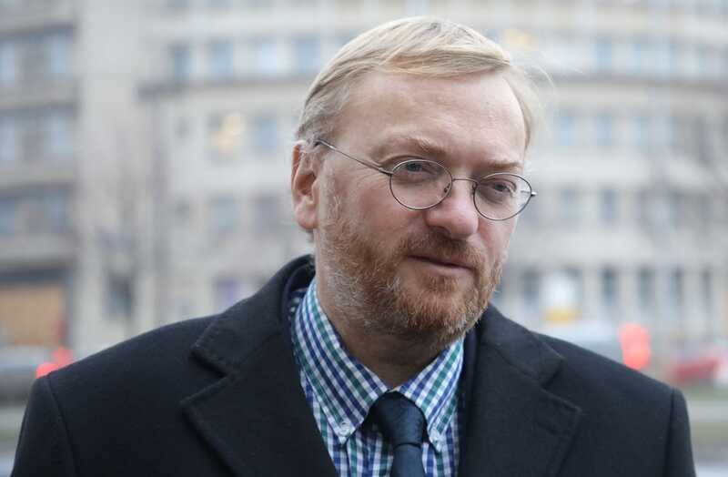 «Инфантильные с самокатами»: Виталий Милонов выразил критику в адрес молодежи за поздние браки