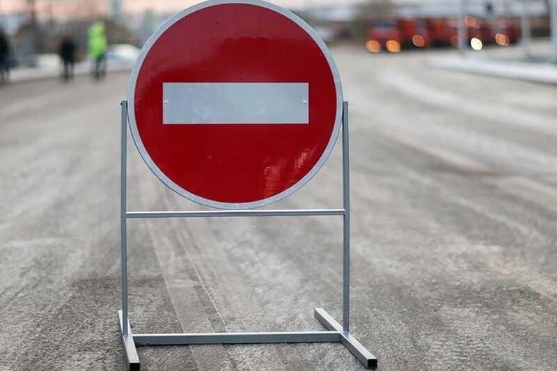 В поселке в Кабардино-Балкарии из-за сильного дождя остановили движение