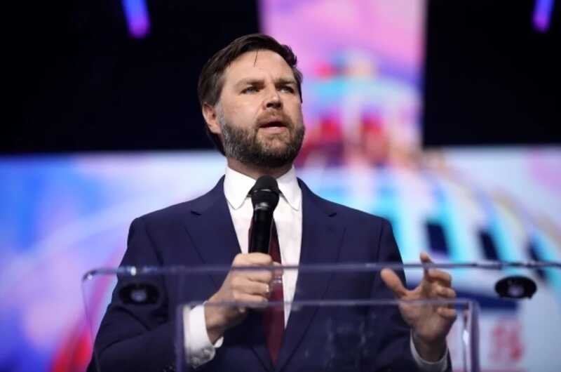 Вице-президент США Вэнс указал на два нерешённых вопроса перед встречей Зеленского и Путина