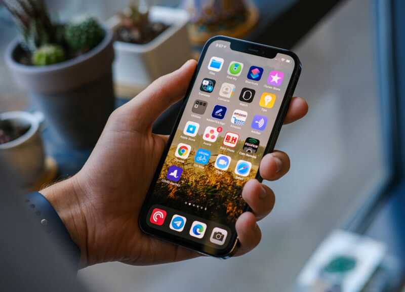 Пользователи Apple в России будут обязаны устанавливать MAX в принудительном порядке
