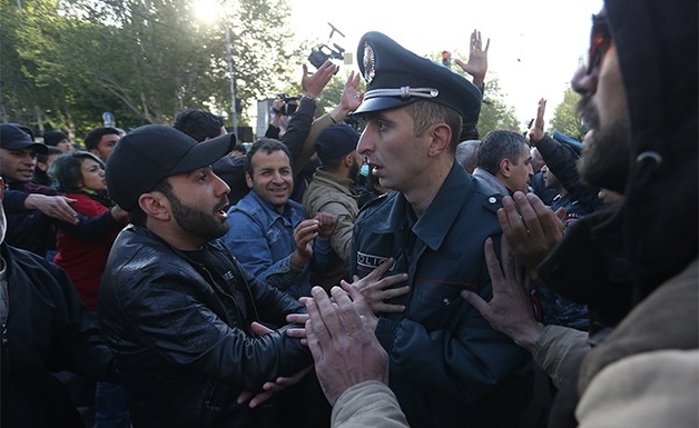 Пашинян назвал саботажем акции протеста в Армении