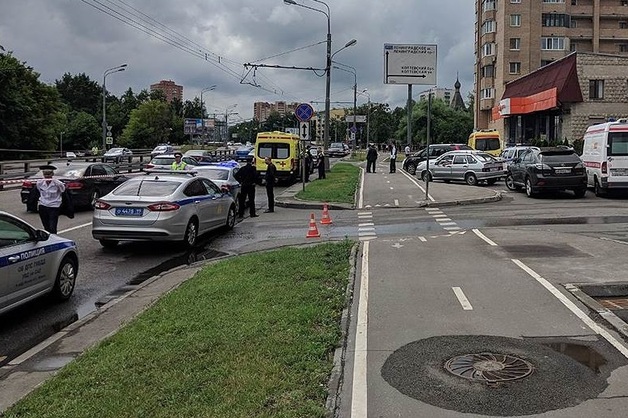 В Москве мужчина захватил заложника в супермаркете