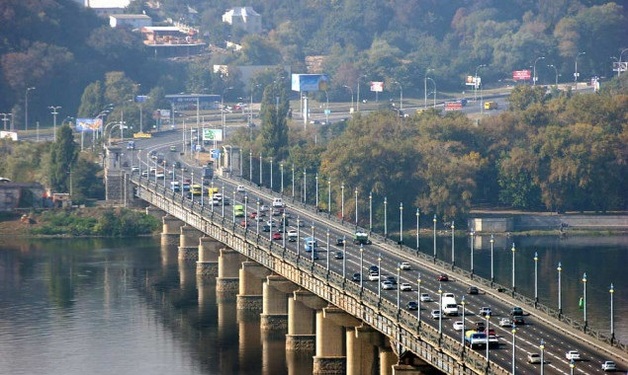 Подчиненные Густелева ринулись списывать деньги на мост Патона