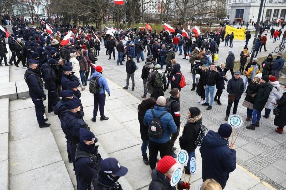 польша 1 протест, карантин, коронавирус, разгон, варшава, фото